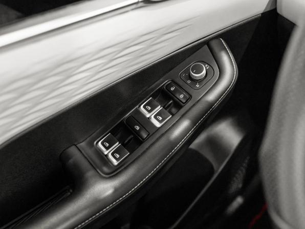 Geely Coolray I Рестайлинг с пробегом 2023 года, цена 1 849 000 рублей, 60850 км, внедорожник, Автокод Объявления
