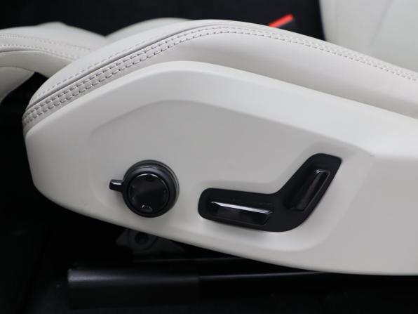 Volvo XC60 II Рестайлинг 2 с пробегом 2025 года, цена 7 250 000 рублей, 6959 км, внедорожник, Автокод Объявления
