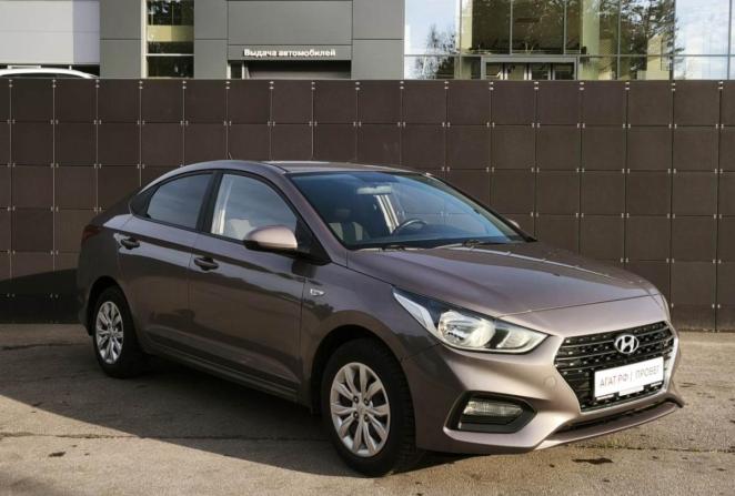 Hyundai Solaris II с пробегом 2018 года, цена 1 072 000 рублей, 160900 км, седан, Автокод Объявления