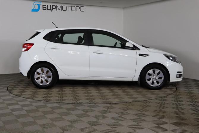 Kia Rio III Рестайлинг с пробегом 2016 года, цена 1 049 990 рублей, 142610 км, хэтчбек, Автокод Объявления