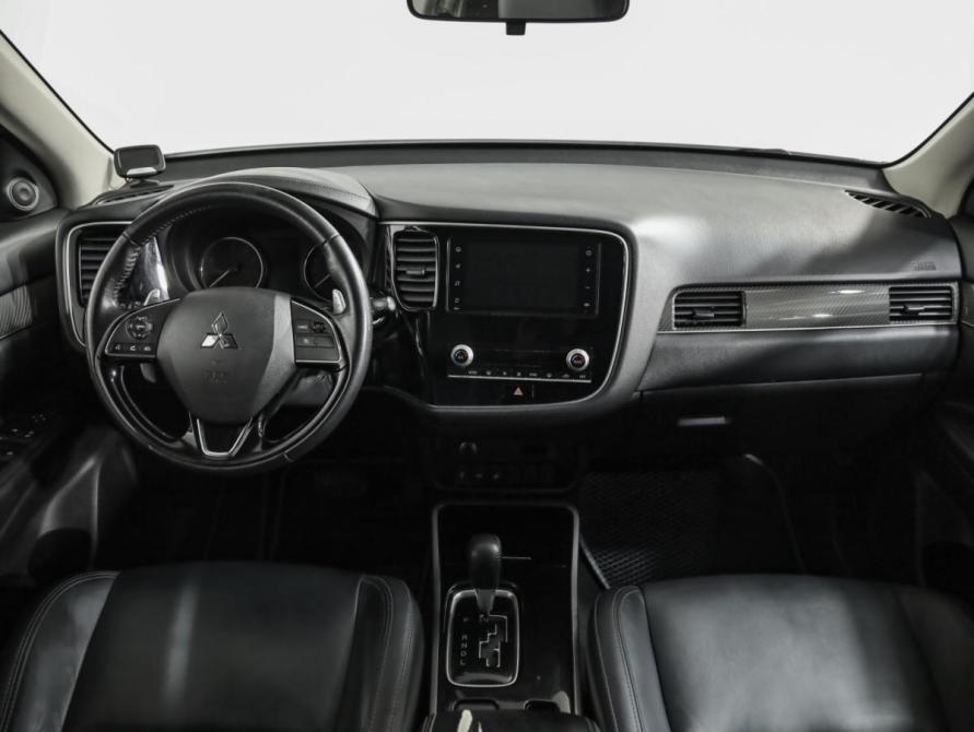 Mitsubishi Outlander III Рестайлинг 3 Санкт-Петербург  - изображение 11