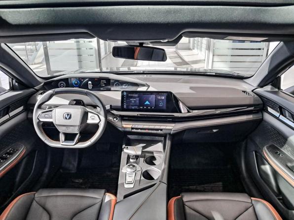 Changan UNI-V I с пробегом 2024 года, цена 2 399 000 рублей, 53215 км, лифтбек, Автокод Объявления