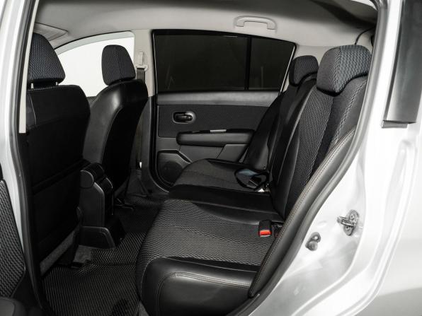 Nissan Tiida I с пробегом 2010 года, цена 890 500 рублей, 59306 км, хэтчбек, Автокод Объявления