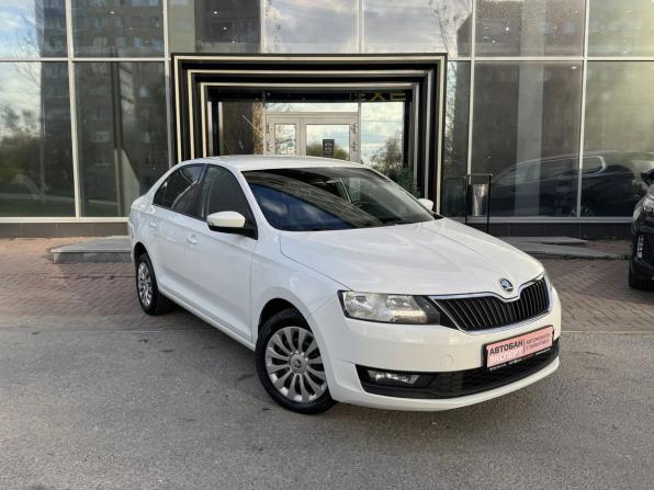 Skoda Rapid I Рестайлинг с пробегом 2019 года, цена 1 289 000 рублей, 105800 км, лифтбек, Автокод Объявления