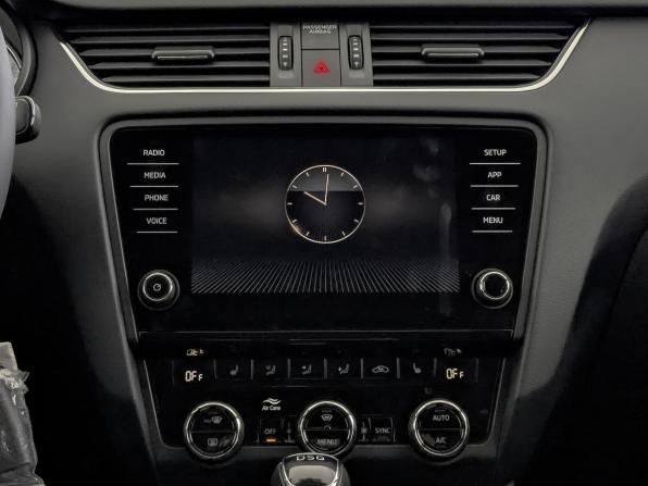 Skoda Octavia III (A7) Рестайлинг с пробегом 2019 года, цена 1 925 000 рублей, 99888 км, лифтбек, Автокод Объявления