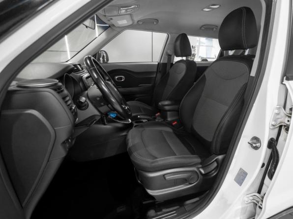 Kia Soul II Рестайлинг с пробегом 2017 года, цена 1 470 000 рублей, 160983 км, хэтчбек, Автокод Объявления
