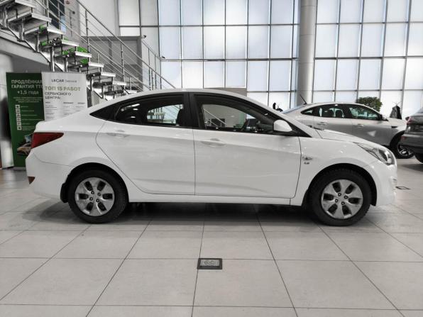 Hyundai Solaris I Рестайлинг с пробегом 2015 года, цена 980 000 рублей, 107600 км, седан, Автокод Объявления