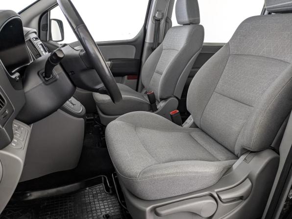 Hyundai H-1 II Рестайлинг 2 с пробегом 2019 года, цена 3 350 000 рублей, 74333 км, минивэн, Автокод Объявления