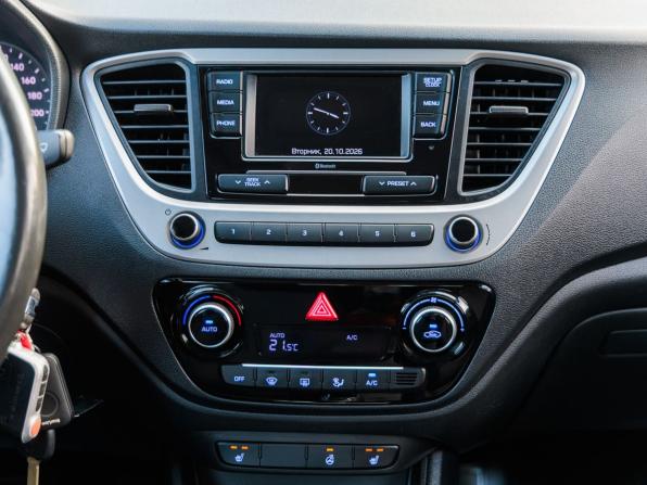 Hyundai Solaris II с пробегом 2018 года, цена 1 478 000 рублей, 120126 км, седан, Автокод Объявления