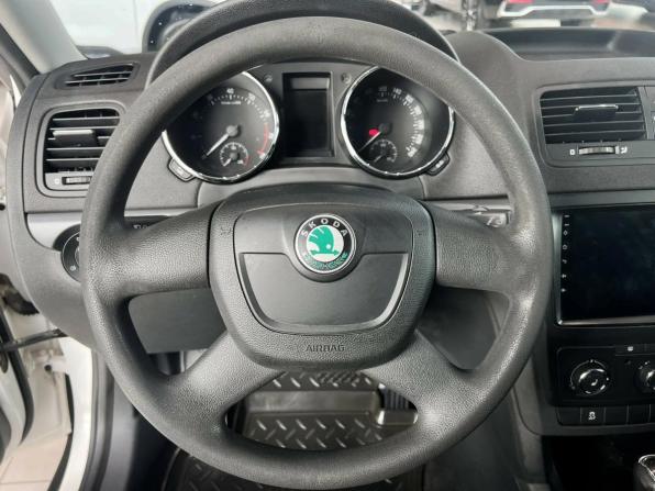 Skoda Yeti I с пробегом 2013 года, цена 795 000 рублей, 153554 км, внедорожник, Автокод Объявления