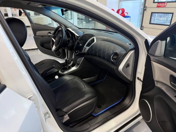 Chevrolet Cruze I Рестайлинг с пробегом 2013 года, цена 668 900 рублей, 173731 км, седан, Автокод Объявления