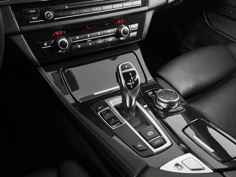 BMW 5 серии VI (F10/F11/F07) Рестайлинг Казань  - изображение 18