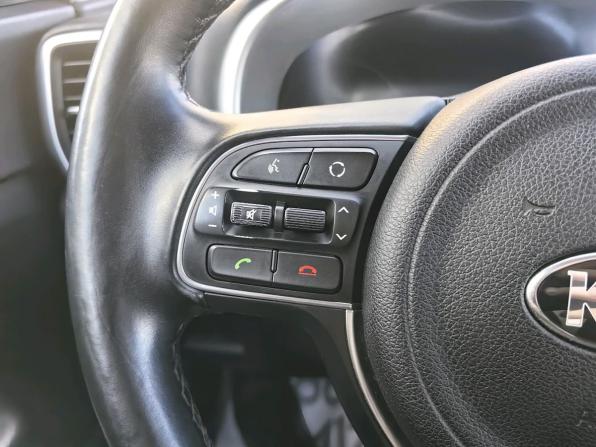 Kia Sportage IV Рестайлинг с пробегом 2018 года, цена 2 350 000 рублей, 99800 км, внедорожник, Автокод Объявления