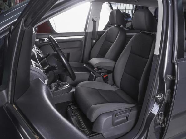 Volkswagen Touran I Рестайлинг 2 с пробегом 2011 года, цена 1 179 000 рублей, 140161 км, компактвэн, Автокод Объявления