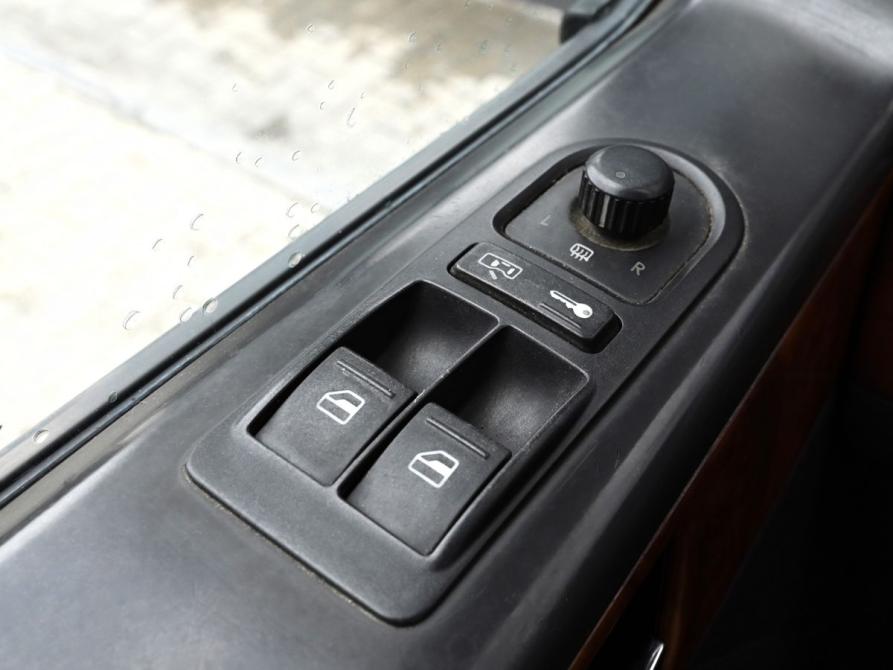 Volkswagen Multivan T5 Екатеринбург  - изображение 11
