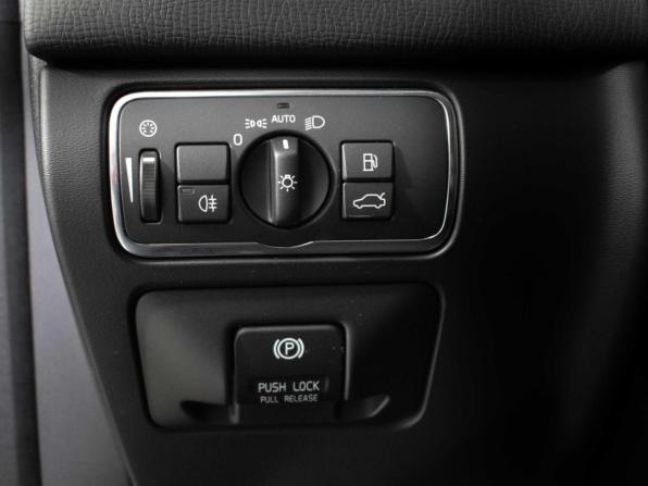 Volvo XC60 I Рестайлинг с пробегом 2013 года, цена 2 075 000 рублей, 209000 км, внедорожник, Автокод Объявления