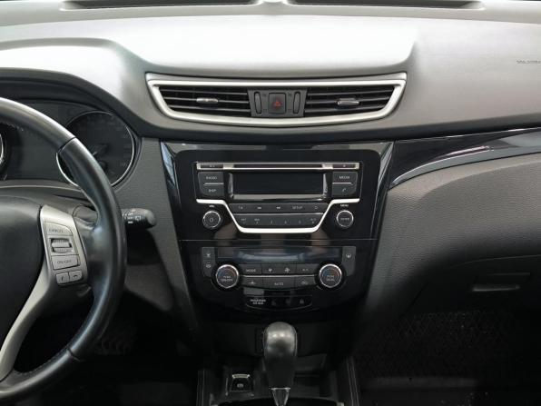 Nissan Qashqai II с пробегом 2017 года, цена 1 650 000 рублей, 129885 км, внедорожник, Автокод Объявления