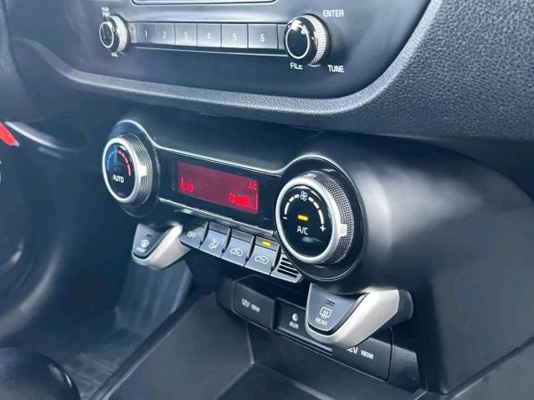 Kia Rio IV с пробегом 2018 года, цена 1 647 000 рублей, 86730 км, хэтчбек, Автокод Объявления