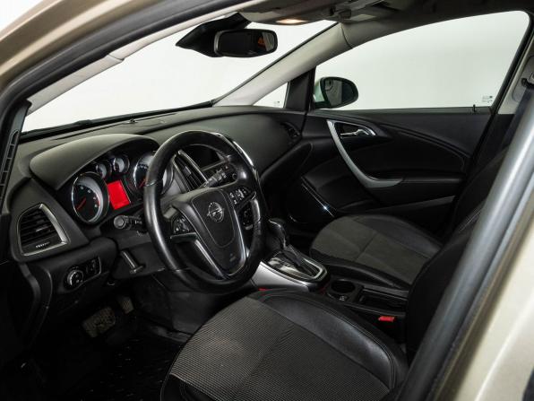 Opel Astra J с пробегом 2011 года, цена 740 000 рублей, 191360 км, хэтчбек, Автокод Объявления