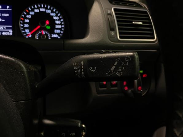Volkswagen Touran I Рестайлинг 2 с пробегом 2013 года, цена 1 250 000 рублей, 117731 км, компактвэн, Автокод Объявления