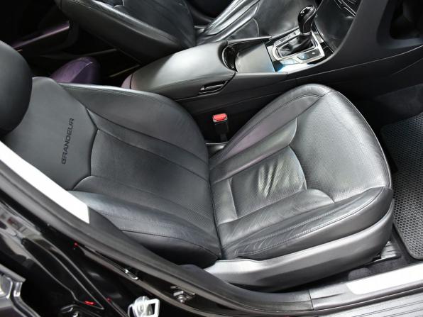 Hyundai Grandeur V с пробегом 2013 года, цена 1 657 000 рублей, 157800 км, седан, Автокод Объявления