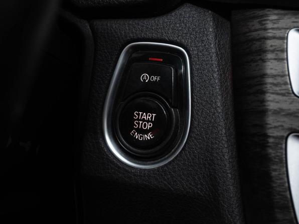 BMW 3 серии VI (F3x) Рестайлинг с пробегом 2017 года, цена 1 798 000 рублей, 170300 км, седан, Автокод Объявления