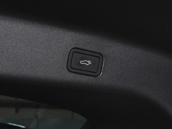 Lynk &amp; Co 900 с пробегом 2026 года, цена 9 765 000 рублей, 88 км, внедорожник, Автокод Объявления