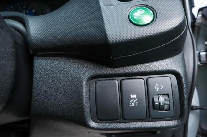 Honda Insight II с пробегом 2012 года, цена 899 000 рублей, 220000 км, хэтчбек, Автокод Объявления