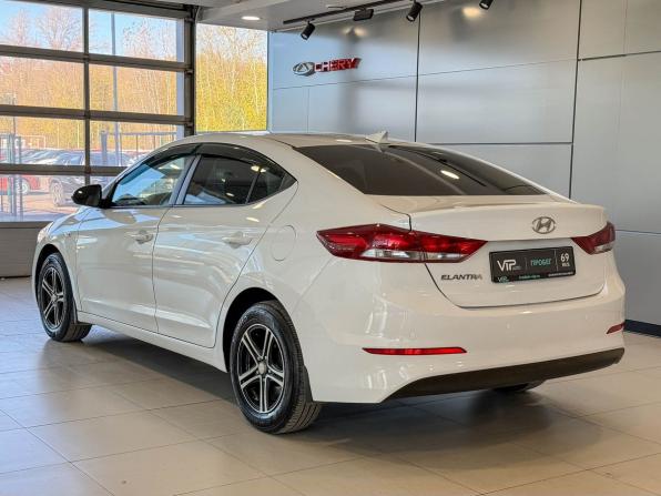 Hyundai Elantra VI (AD) с пробегом 2018 года, цена 1 765 000 рублей, 105559 км, седан, Автокод Объявления