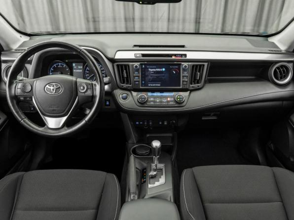 Toyota RAV4 IV (XA40) Рестайлинг с пробегом 2017 года, цена 2 850 000 рублей, 71290 км, внедорожник, Автокод Объявления