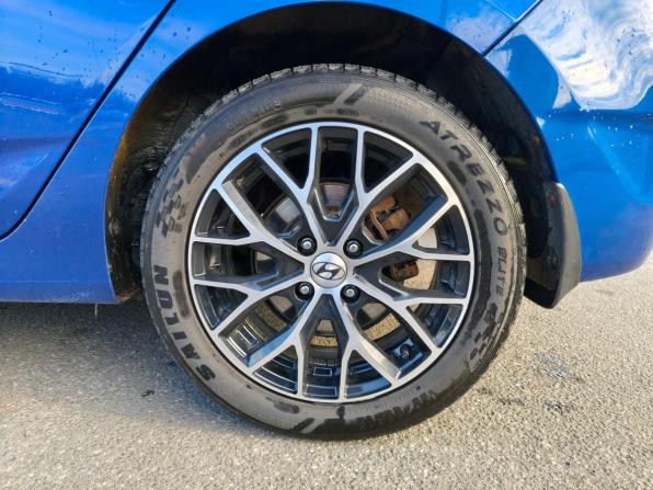 Hyundai Solaris I с пробегом 2011 года, цена 699 000 рублей, 216407 км, хэтчбек, Автокод Объявления