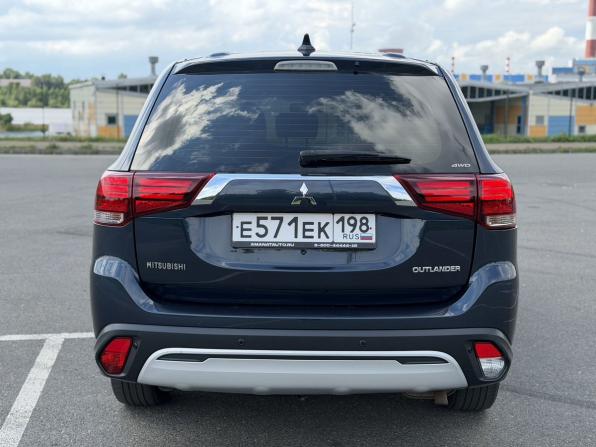 Mitsubishi Outlander III Рестайлинг 3 с пробегом 2019 года, цена 2 049 000 рублей, 88002 км, внедорожник, Автокод Объявления