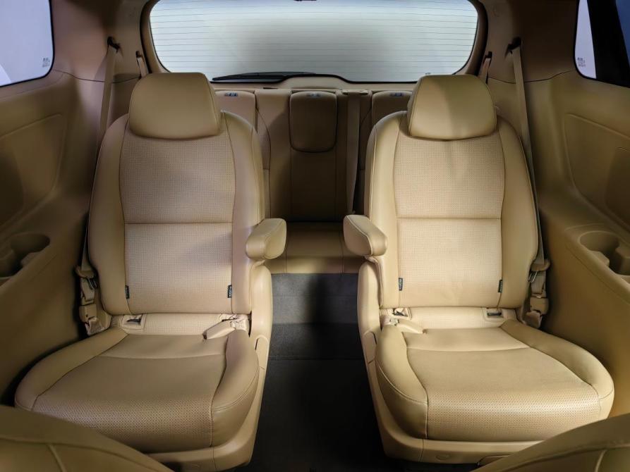 Kia Carnival III Москва  - изображение 12