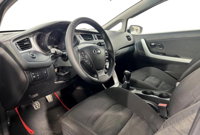 Kia Ceed II с пробегом 2014 года, цена 715 000 рублей, 190000 км, хэтчбек, Автокод Объявления