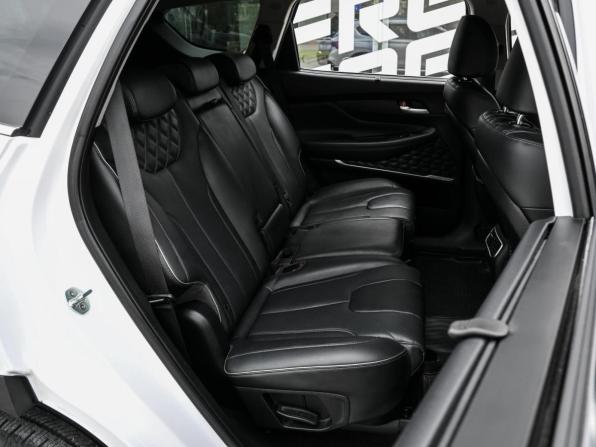 Hyundai Santa Fe IV Рестайлинг с пробегом 2021 года, цена 3 469 000 рублей, 125369 км, внедорожник, Автокод Объявления