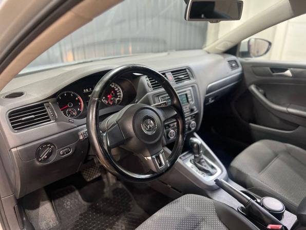 Volkswagen Jetta VI Рестайлинг с пробегом 2014 года, цена 1 179 900 рублей, 121500 км, седан, Автокод Объявления