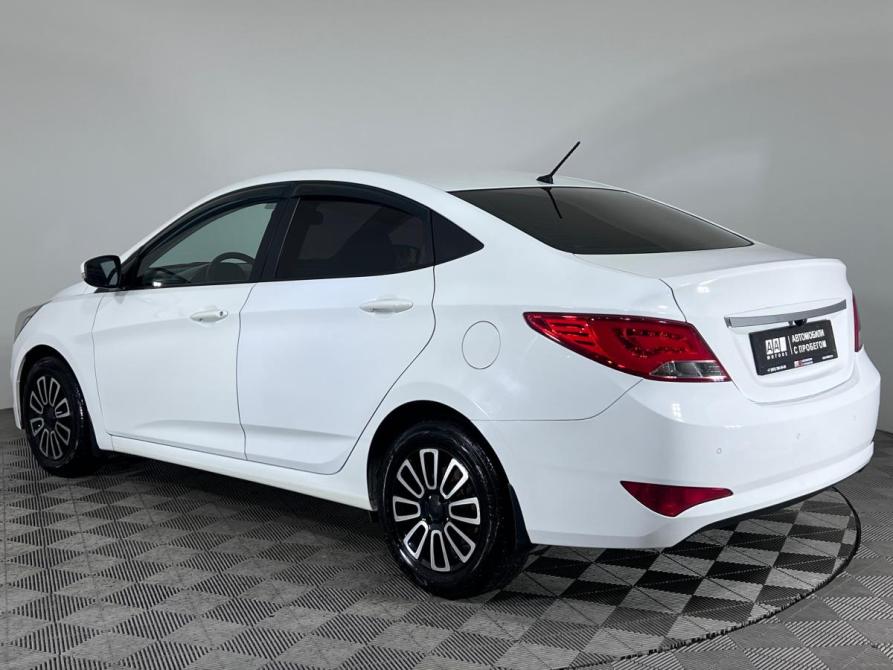Hyundai Solaris I Рестайлинг Ростов-на-Дону  - изображение 4