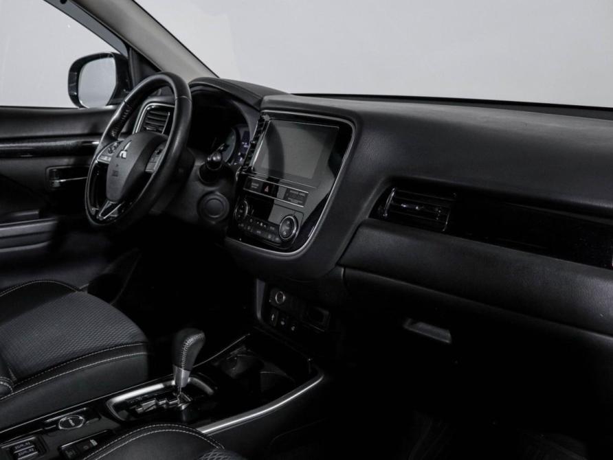 Mitsubishi Outlander III Рестайлинг 3 Москва  - изображение 9