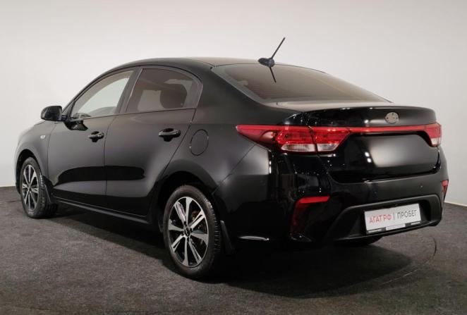 Kia Rio IV с пробегом 2018 года, цена 1 395 000 рублей, 99351 км, седан, Автокод Объявления