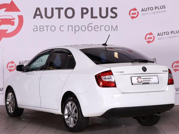 Skoda Rapid I Рестайлинг с пробегом 2017 года, цена 989 000 рублей, 288000 км, лифтбек, Автокод Объявления