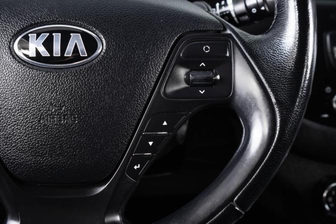 Kia Ceed II Рестайлинг с пробегом 2015 года, цена 1 549 000 рублей, 91800 км, хэтчбек, Автокод Объявления