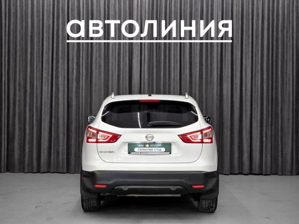 Nissan Qashqai II с пробегом 2014 года, цена 1 439 000 рублей, 172000 км, внедорожник, Автокод Объявления