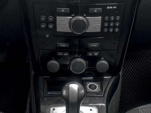 Opel Astra H Рестайлинг с пробегом 2011 года, цена 539 900 рублей, 212000 км, универсал, Автокод Объявления