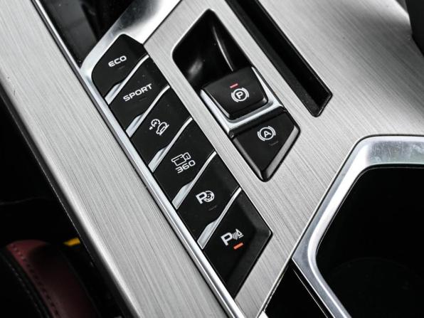 Geely Coolray I с пробегом 2021 года, цена 1 639 000 рублей, 73000 км, внедорожник, Автокод Объявления