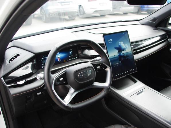 Geely Preface I с пробегом 2024 года, цена 2 449 000 рублей, 25600 км, седан, Автокод Объявления