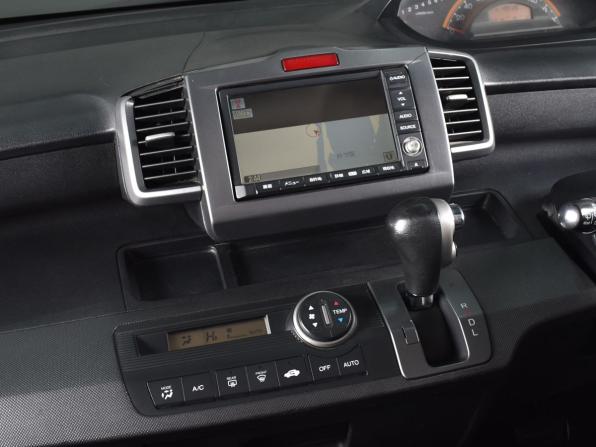 Honda Freed I с пробегом 2010 года, цена 619 995 рублей, 499119 км, компактвэн, Автокод Объявления