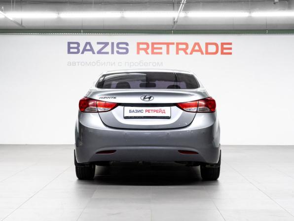 Hyundai Avante V с пробегом 2013 года, цена 990 000 рублей, 132462 км, седан, Автокод Объявления