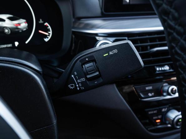 BMW 5 серии VII (G30/G31/G38) с пробегом 2019 года, цена 4 098 000 рублей, 93250 км, седан, Автокод Объявления