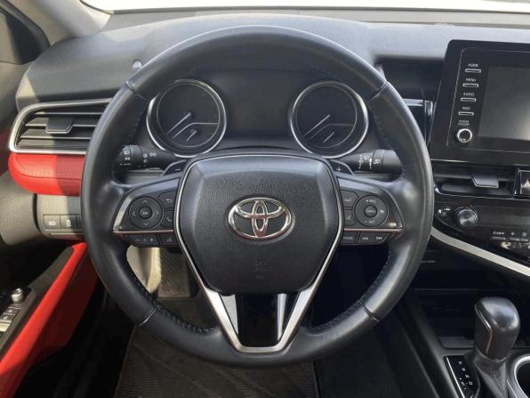 Toyota Camry VIII (XV70) Рестайлинг с пробегом 2022 года, цена 3 390 000 рублей, 47239 км, седан, Автокод Объявления