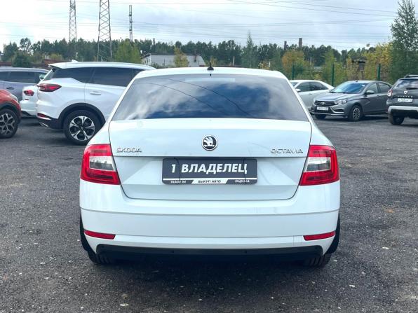 Skoda Octavia III (A7) Рестайлинг с пробегом 2019 года, цена 1 638 000 рублей, 204850 км, лифтбек, Автокод Объявления